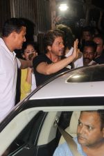 Shah Rukh Khan, Imtiaz Ali Spotted At Khar Social on 3rd July 2017